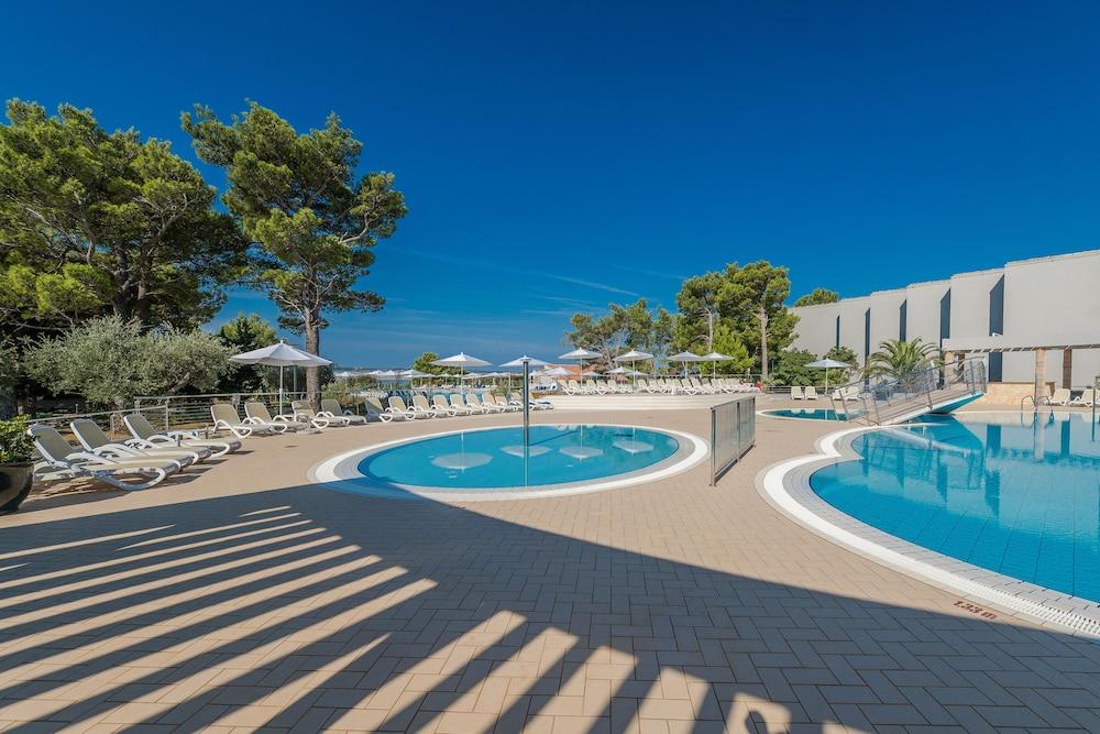 Bluesun Holiday Village Alan Starigrad Paklenica Exteriör bild